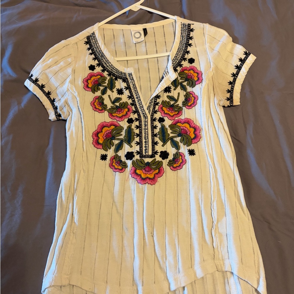 Anthropologie White Embroidered Floral V-Neck Tunic with Pink & Green Accents